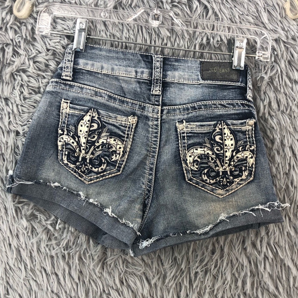 ZCO Jeans Shorts Womens Size 1 Whiskered Cuff Hem Embellished Denim